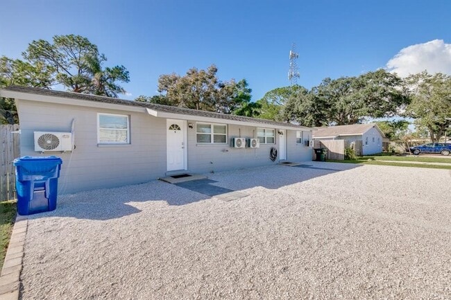 Building Photo - 13496 W Rena Dr