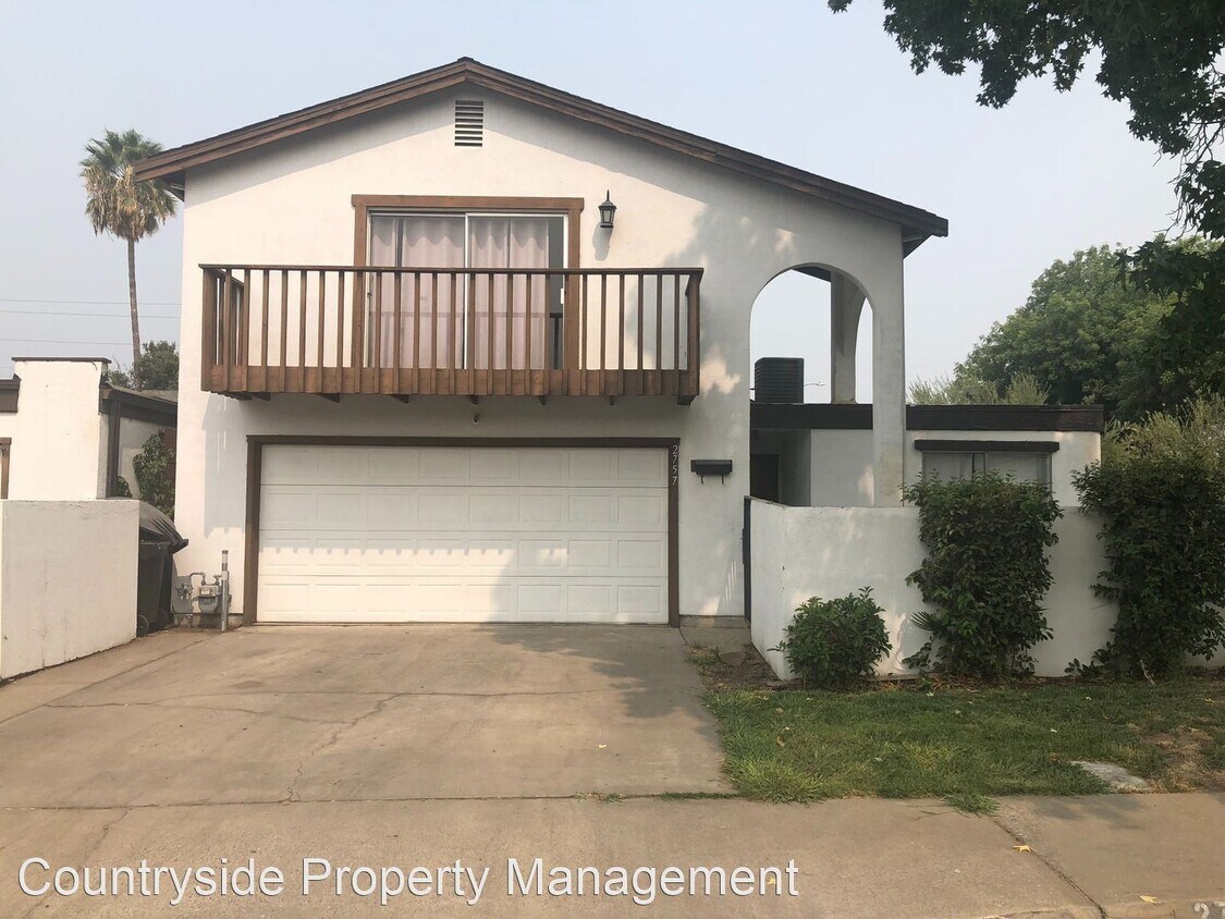Foto principal - 3 br, 2 bath House - 2757 Santiago Drive