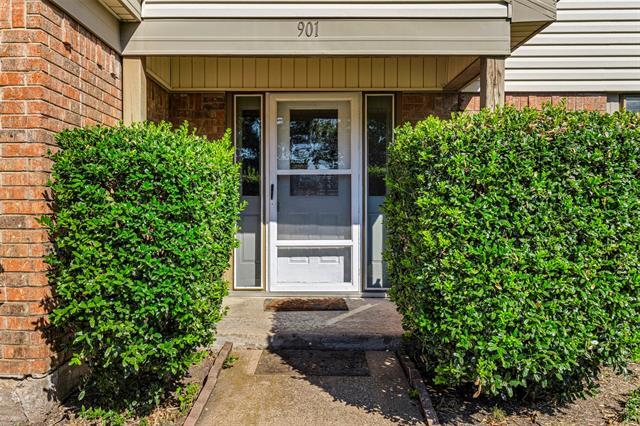 Building Photo - 901 Pyramid Dr