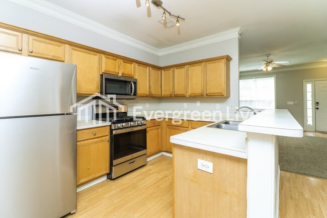 Foto del edificio - 1972 Drennon Ave