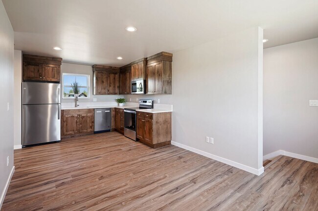 Building Photo - 803 NW 18th Ct