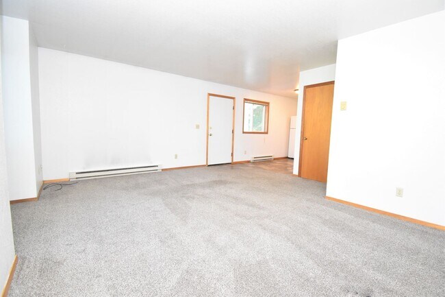 Foto del edificio - 2 Bed with Carport! Walk to MSU! Pet Frien...