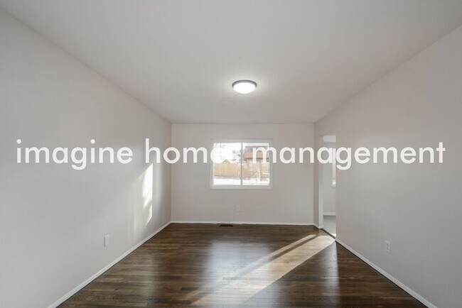 Building Photo - Pet-Friendly 3 Bedroom Home in Ballwin