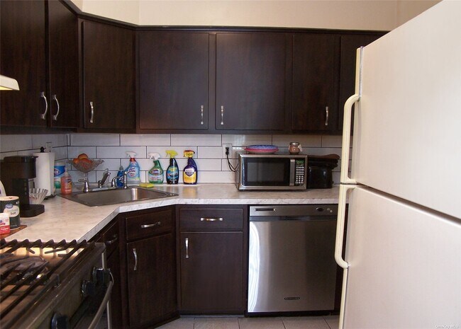 Foto del edificio - 53 Fairview Cir