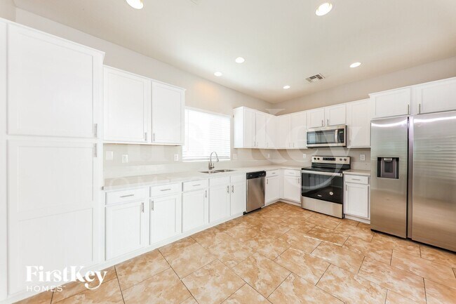 Foto del edificio - 4680 E Laurel Ave