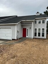 Building Photo - 103 Persimmon Ct