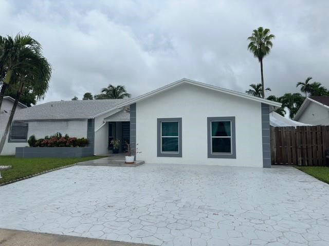 Foto principal - 11580 SW 92nd St