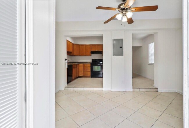 Foto del edificio - 817 SW 20th St