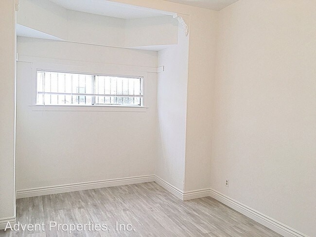 Building Photo - 4 br, 2 bath House - 907 Pine St