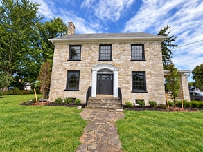 Building Photo - 560 E Baltimore St