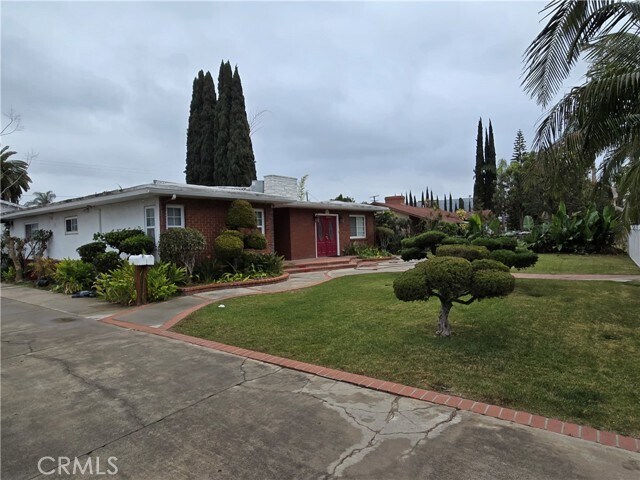 Foto del edificio - 9381 Nichols Dr