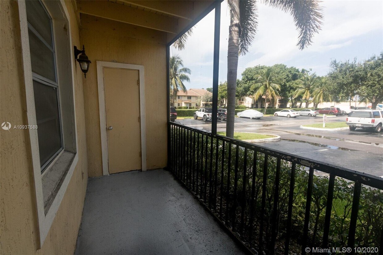 Primary Photo - 1257 SW 46th Ave