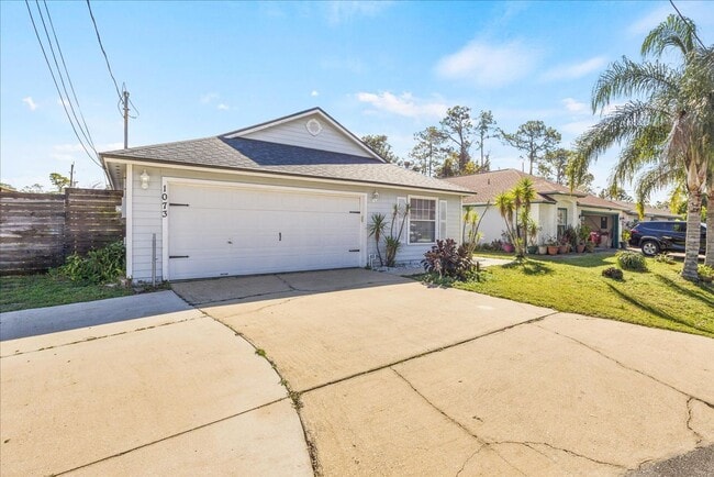 Building Photo - Atlantic Beach Pool Home!