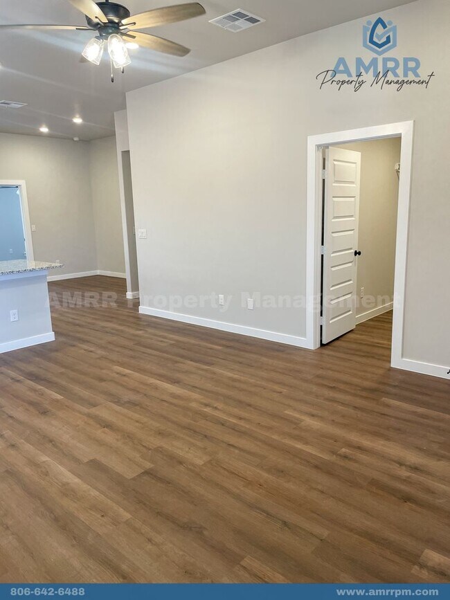 Building Photo - NEW 3 Bedroom In Bell Farms!