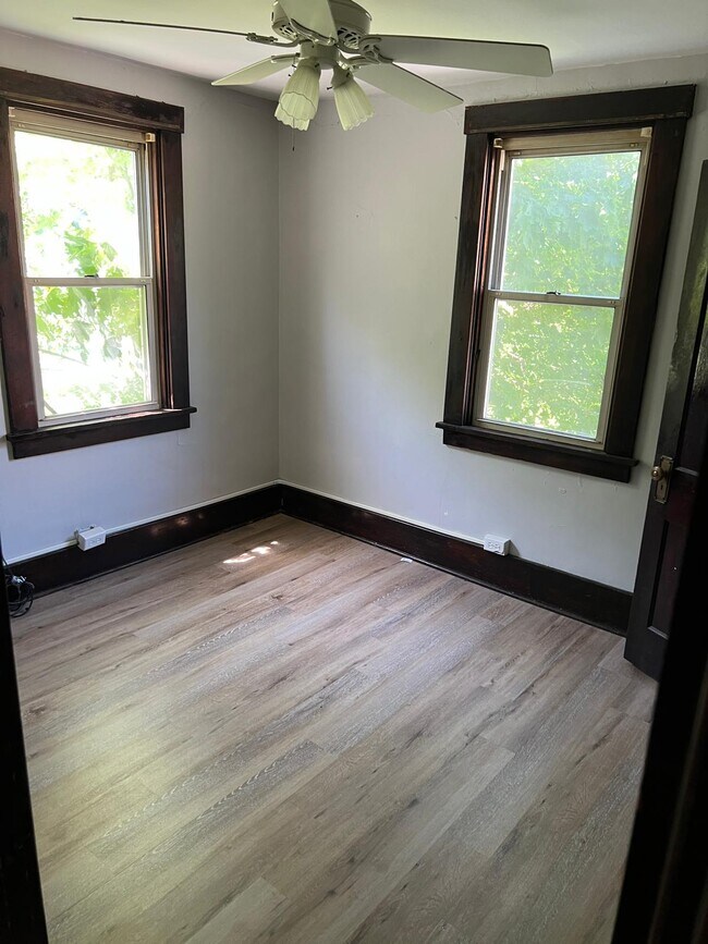 Photo - 749 Hampshire Ave Townhome