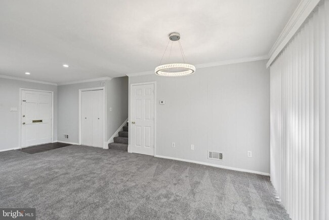 Building Photo - 6105 Hibbling Ave