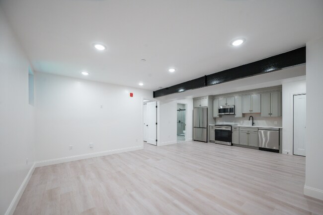 Foto del edificio - 126 Adelaide Ave