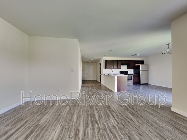 Building Photo - 11063 Pendleton Ave