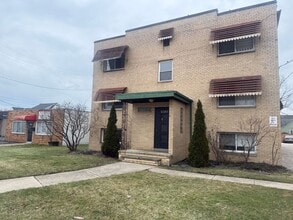 Building Photo - 4201 Rocky River Dr