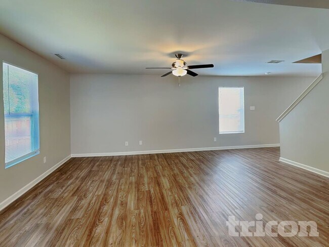 Foto del edificio - 7242 Fox Point Dr