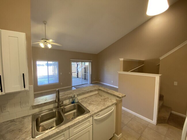 Foto del edificio - Charming 3-Bedroom Home for Rent in Winter Garden, FL