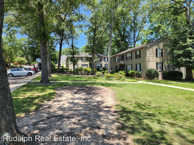 Building Photo - 2 br, 1 bath House - 109-B Memory Ct.