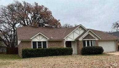 Building Photo - 5915 Mission Ridge Dr