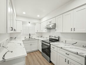 Building Photo - 2126 N Glenn Ave