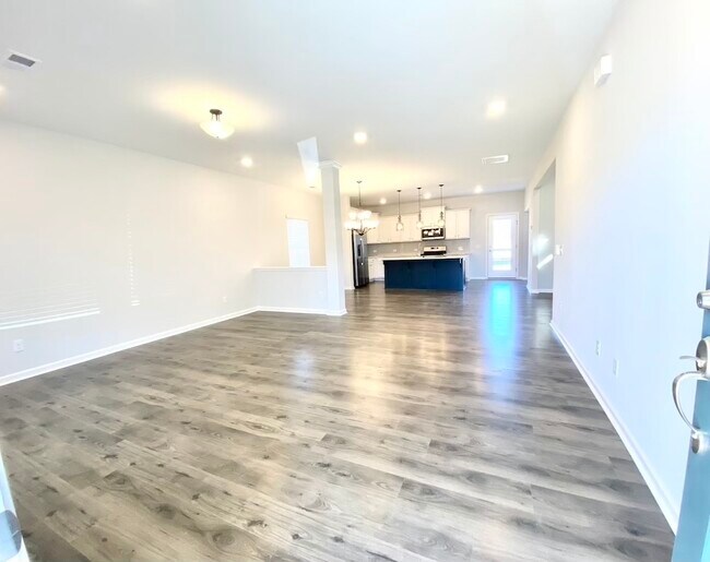 Foto del edificio - 518 Purple Finch Rd