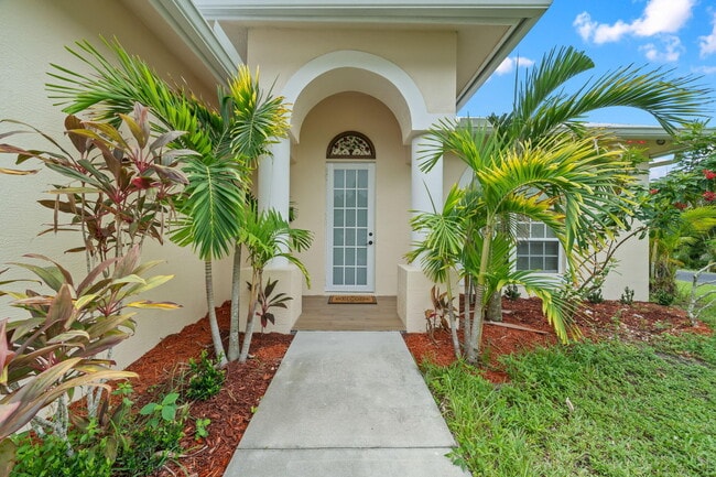 Building Photo - 12094 Citrus Grove Blvd