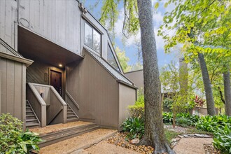 Building Photo - 222 Litchfield Ln