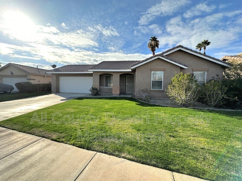 Foto principal - 37815 Driscoll St