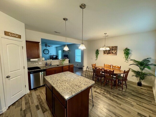 Building Photo - Like New Ranch w/ Two Car Garage- Sizzle!