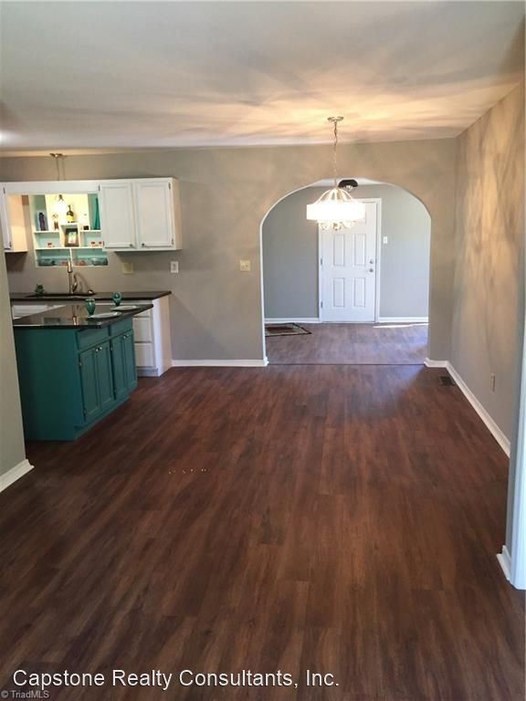 Building Photo - 3 br, 2 bath House - 4115 Eisenhower Rd.