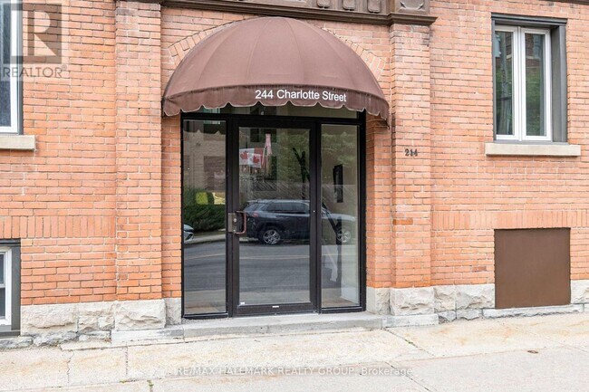 Building Photo - 244-244 Charlotte St