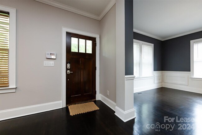 Building Photo - 521 Grandin Rd