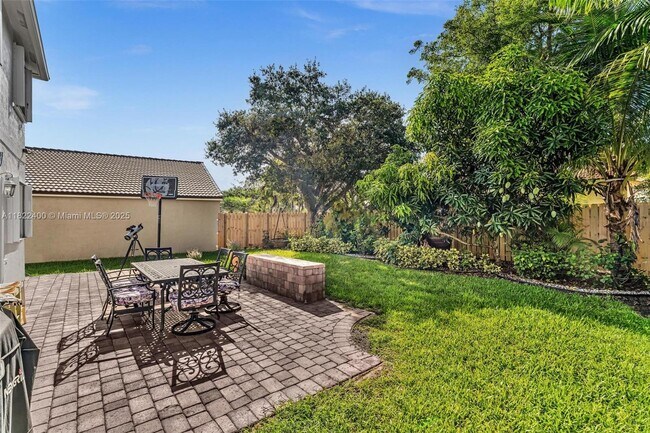 Building Photo - 16408 Sapphire Pl