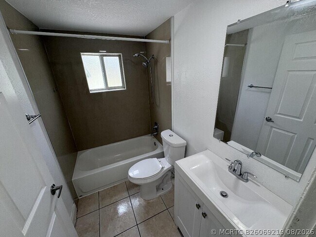 Foto del edificio - 4271 NW 5th St