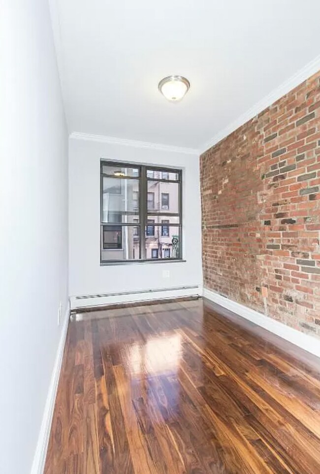 Building Photo - 130 Mulberry St