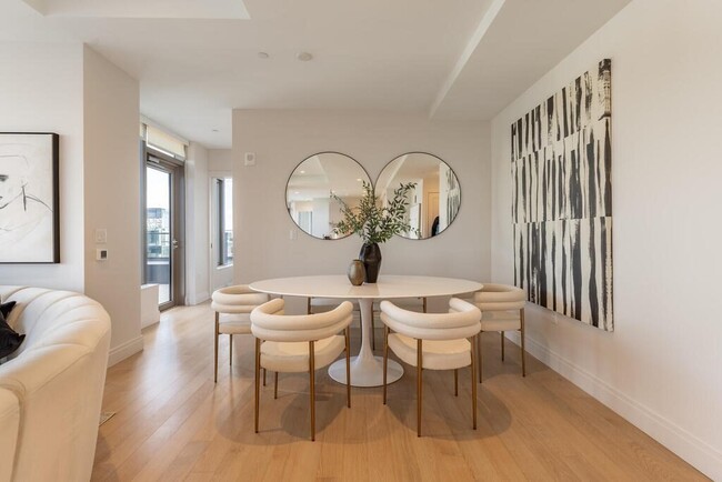 Foto del edificio - 131 Seaport Blvd
