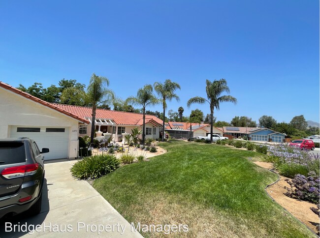 Building Photo - 4 br, 2 bath House - 1271 Mountain Park Pl...