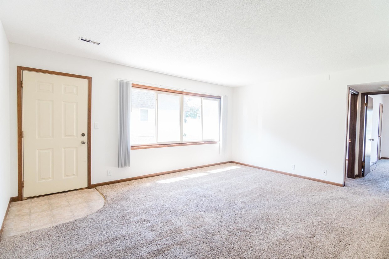 Primary Photo - 3211 Terrace Dr