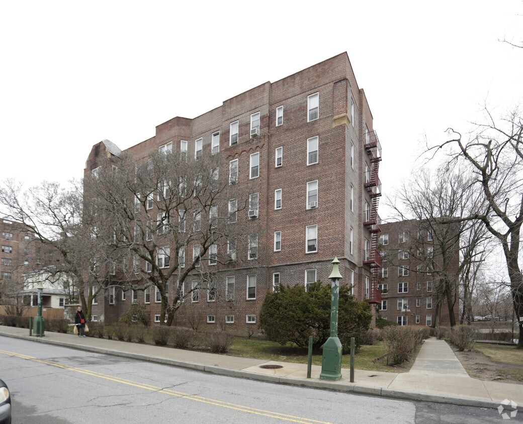 246 Centre Ave, New Rochelle, NY 10805 Apartments in New Rochelle, NY