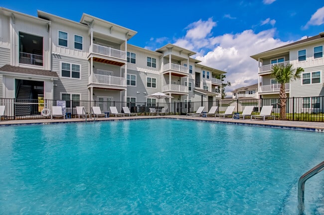 Building Photo - Exchange at Orange Park