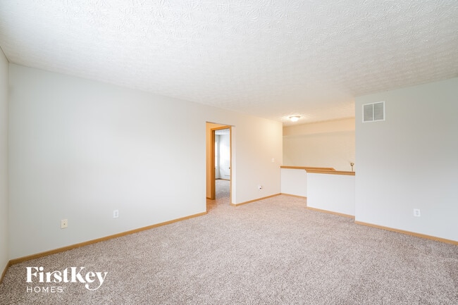 Building Photo - 8333 Mira St