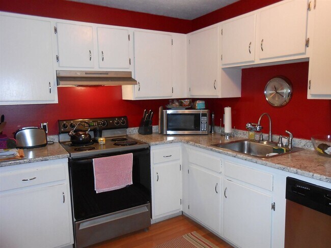 Foto del edificio - 34 Dunbarton Rd