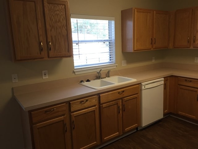 Foto del edificio - 14 Hidden Lakes Ln