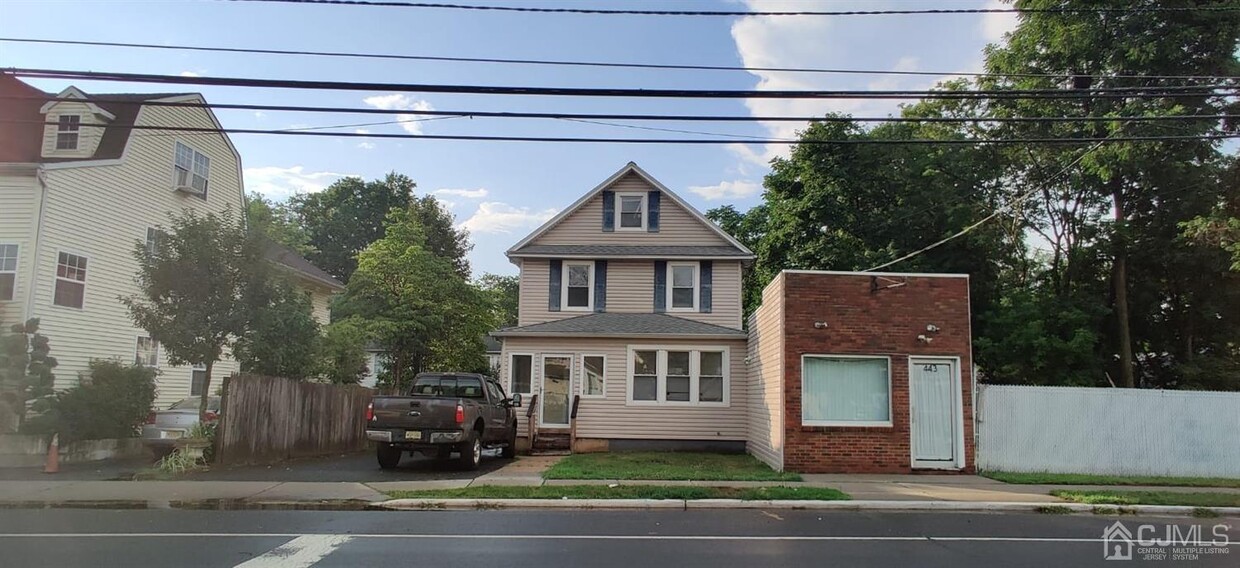 Primary Photo - 443 Bound Brook Rd