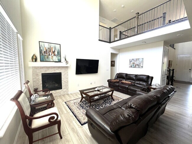 Foto del edificio - Wonderful 4 Bedroom/2 Bathroom with a Loft and Study in Whispering Pines!