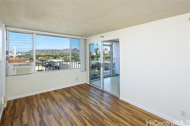 Building Photo - 2542 Date St